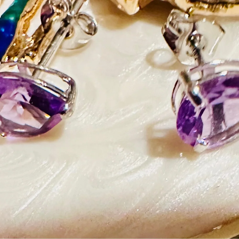 14k solid white gold & 1.94 carats Pear Shaped genuine amethyst earrings - Picture 4 of 12